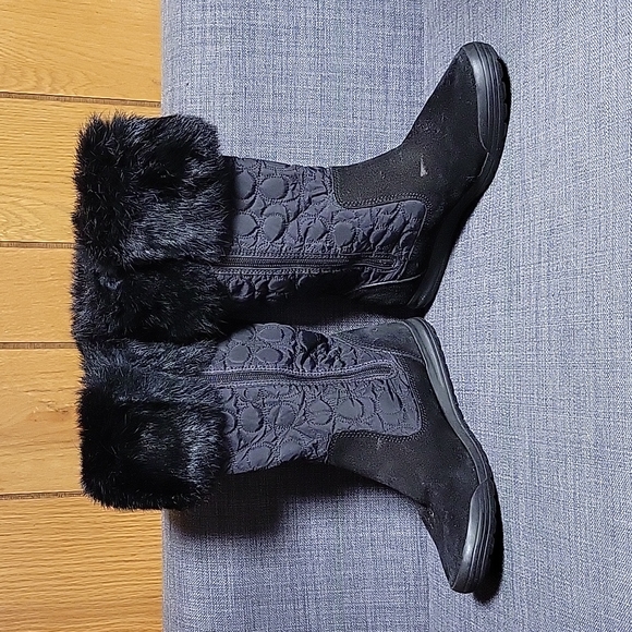 Coach Talen Black Suede Rabbit Fur Trim Winter Boots (size 7.5) - Picture 4 of 7